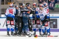 Kleine Rangelei in der Hauptrundenbegegnung der Deutschen Eishockey Liga zwischen dem EHC Red Bull München und den Schwenninger Wild Wings am 01.03.2020.