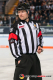 Hauptschiedsrichter Aleksi Rantala in der Hauptrundenbegegnung der Deutschen Eishockey Liga zwischen dem EHC Red Bull München und den Straubing Tigers am 06.03.2020.
