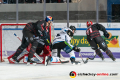 Danny aus den Birken (Torwart, EHC Red Bull Muenchen), Keith Aulie (EHC Red Bull Muenchen), Kael Mouillierat (Straubing Tigers) und Chris Bourque (EHC Red Bull Muenchen) in der Hauptrundenbegegnung der Deutschen Eishockey Liga zwischen dem EHC Red Bull München und den Straubing Tigers am 06.03.2020.