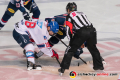 Das erste Bully zwischen Ben Smith (Adler Mannheim) und John Mitchell (EHC Red Bull Muenchen) in der 4. Finalbegegnung in den Playoffs der Deutschen Eishockey Liga zwischen dem EHC Red Bull München und den Adler Mannheim am 24.04.2019.