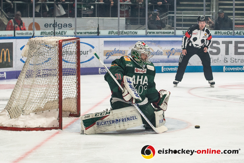 Olivier Roy (Torwart, Augsburger Panther) in der 2. Halbfinalbegegnung in den Playoffs der Deutschen Eishockey Liga zwischen den Augsburger Panthern und dem EHC Red Bull München am 05.04.2019.
