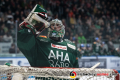 Olivier Roy (Torwart, Augsburger Panther) nachdem er das 1:1 hinnehmen musste in der 2. Halbfinalbegegnung in den Playoffs der Deutschen Eishockey Liga zwischen den Augsburger Panthern und dem EHC Red Bull München am 05.04.2019.