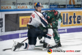 Patrick Hager (EHC Red Bull Muenchen) und Steffen Toelzer (Augsburger Panther) in der 2. Halbfinalbegegnung in den Playoffs der Deutschen Eishockey Liga zwischen den Augsburger Panthern und dem EHC Red Bull München am 05.04.2019.