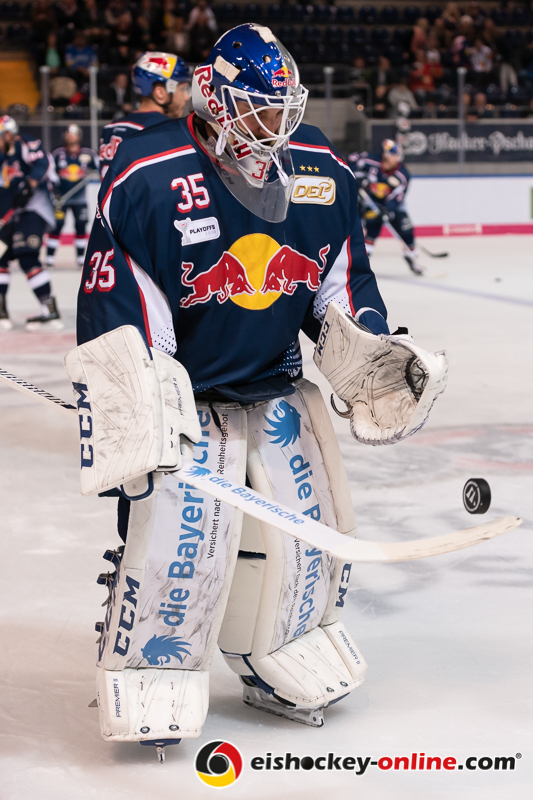 Kevin Reich (Torwart, EHC Red Bull Muenchen) beim Warmup in der 1. Halbfinalbegegnung in den Playoffs der Deutschen Eishockey Liga zwischen dem EHC Red Bull München und den Augsburger Panthern am 03.04.2019.