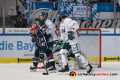 Yasin Ehliz (EHC Red Bull Muenchen), Steffen Toelzer (Augsburger Panther) und Brady Lamb (Augsburger Panther) in der 3. Halbfinalbegegnung in den Playoffs der Deutschen Eishockey Liga zwischen dem EHC Red Bull München und den Augsburger Panthern am 07.04.2019.