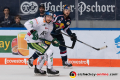 Jaroslav Hafenrichter (Augsburger Panther) und John Mitchell (EHC Red Bull Muenchen) in der 3. Halbfinalbegegnung in den Playoffs der Deutschen Eishockey Liga zwischen dem EHC Red Bull München und den Augsburger Panthern am 07.04.2019.
