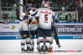 Jubel bei den Münchnern über das vermeintliche 3:1 durch Michael Wolf (EHC Red Bull Muenchen), welches nach Videobeweis aberkannt wurde in der 4. DEL-Halbfinalbegegnung der Augsburger Panther mit dem EHC Red Bull Muenchen.Foto: Heike Feiner/Eibner Pressefoto