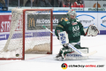 Olivier Roy (Torwart, Augsburger Panther) im Glück in der 4. DEL-Halbfinalbegegnung der Augsburger Panther mit dem EHC Red Bull Muenchen.Foto: Heike Feiner/Eibner Pressefoto