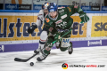 Simon Sezemsky (Augsburger Panther) in der 4. DEL-Halbfinalbegegnung der Augsburger Panther mit dem EHC Red Bull Muenchen.Foto: Heike Feiner/Eibner Pressefoto