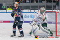 Patrick Hager (EHC Red Bull Muenchen) vor dem Tor von Olivier Roy (Torwart, Augsburger Panther) in der 5. Halbfinalbegegnung in den Playoffs der Deutschen Eishockey Liga zwischen dem EHC Red Bull München und den Augsburger Panthern am 12.04.2019.