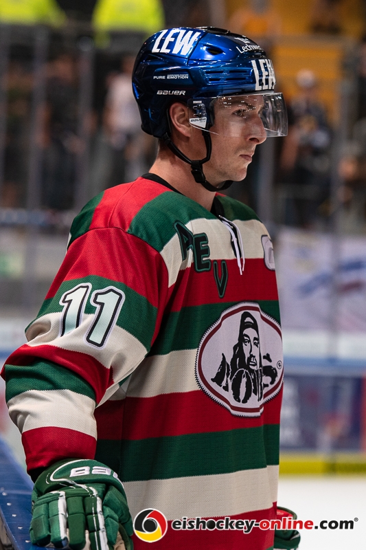 Adam Payerl (Augsburger Panther) vor der Hauptrundenbegegnung der Deutschen Eishockey Liga zwischen dem EHC Red Bull Muenchen und den Augsburger Panthern am 21.09.2018.Foto: Heike Feiner/Eibner Pressefoto