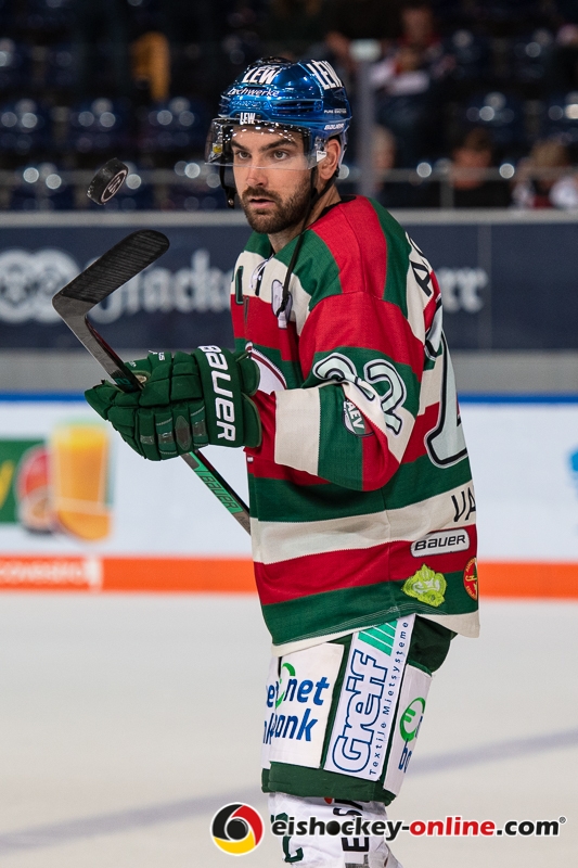 Scott Valentine (Augsburger Panther) vor der Hauptrundenbegegnung der Deutschen Eishockey Liga zwischen dem EHC Red Bull Muenchen und den Augsburger Panthern am 21.09.2018.Foto: Heike Feiner/Eibner Pressefoto