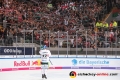 Christoph Ullmann (Augsburger Panther) vor dem Augsburger Anhang nach der Hauptrundenbegegnung der Deutschen Eishockey Liga zwischen dem EHC Red Bull München und den Augsburger Panthern am 21.09.2018.
