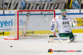 Olivier Roy (Torwart, Augsburger Panther) hat den Puck im Blick in der Hauptrundenbegegnung der Deutschen Eishockey Liga zwischen dem EHC Red Bull München und den Augsburger Panthern am 30.01.2020.