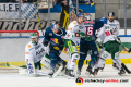 Betrieb vor dem Tor von Olivier Roy (Torwart, Augsburger Panther) in der Hauptrundenbegegnung der Deutschen Eishockey Liga zwischen dem EHC Red Bull München und den Augsburger Panthern am 30.01.2020.