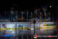 Stadionsprecher Stefan Schneider vor der Muenchner Nordkurve vor Beginn der Hauptrundenbegegnung der Deutschen Eishockey Liga zwischen dem EHC Red Bull München und den Fischtown Pinguins Bremerhaven am 03.11.2019.