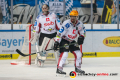 Maxime Fortunus (Fischtown Pinguins Bremerhaven) vor Tomas Poepperle (Torwart, Fischtown Pinguins Bremerhaven) in der Hauptrundenbegegnung der Deutschen Eishockey Liga zwischen dem EHC Red Bull München und den Fischtown Pinguins Bremerhaven am 03.11.2019.