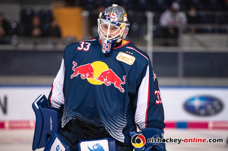 Danny aus den Birken (Torwart, EHC Red Bull Muenchen) fungierte als Backup-Goalie in der Hauptrundenbegegnung der Deutschen Eishockey Liga zwischen dem EHC Red Bull München und den Fischtown Pinguins Bremerhaven am 23.11.2018.