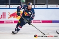 John Mitchell (EHC Red Bull Muenchen) in der Hauptrundenbegegnung der Deutschen Eishockey Liga zwischen dem EHC Red Bull München und den Fischtown Pinguins Bremerhaven am 23.11.2018.