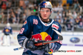 Justin Schuetz (EHC Red Bull Muenchen) in der Hauptrundenbegegnung der Deutschen Eishockey Liga zwischen dem EHC Red Bull München und den Iserlohn Roosters am 13.10.2019.