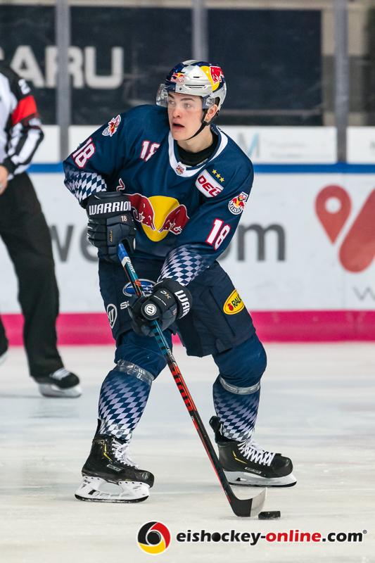 Justin Schuetz (EHC Red Bull Muenchen) in der Hauptrundenbegegnung der Deutschen Eishockey Liga zwischen dem EHC Red Bull München und den Kölner Haien am 25.10.2019.