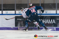 Konrad Abeltshauser (EHC Red Bull Muenchen) berarbeitet Frederik Tiffels (Koelner Haie) in der Hauptrundenbegegnung der Deutschen Eishockey Liga zwischen dem EHC Red Bull München und den Kölner Haien am 25.10.2019.