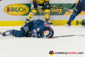 Konrad Abeltshauser (EHC Red Bull Muenchen) blieb verletzt auf dem Eis liegen im Spiel Red Bull Muenchen gegen die Krefeld Pinguine am 20.10.2019.Foto: Heike Feiner/Eibner Pressefoto