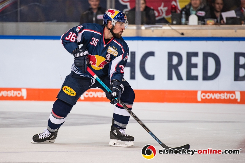 Yannic Seidenberg (EHC Red Bull Muenchen) in der Hauptrundenbegegnung der Deutschen Eishockey Liga zwischen dem EHC Red Bull München und den Krefeld Pinguinen am 28.09.2018.