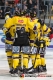 Jubel bei den Krefeldern ueber das 1:2 durch Chad Costello (Krefeld Pinguine) in der Hauptrundenbegegnung der Deutschen Eishockey Liga zwischen dem EHC Red Bull München und den Krefeld Pinguinen am 28.09.2018.
