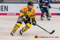 Martin Schymainski (Krefeld Pinguine) in der Hauptrundenbegegnung der Deutschen Eishockey Liga zwischen dem EHC Red Bull München und den Krefeld Pinguinen am 30.12.2019.