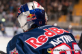 Rückansicht von Maximilian Kastner (EHC Red Bull Muenchen) in der Hauptrundenbegegnung der Deutschen Eishockey Liga zwischen dem EHC Red Bull München und den Krefeld Pinguinen am 30.12.2019.