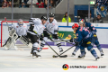 Jonas Langmann (Torwart, Thomas Sabo Ice Tigers), Brett Festerling (Thomas Sabo Ice Tigers) und Chris Summers (Thomas Sabo Ice Tigers) verteidigen gegen Chris Bourque (EHC Red Bull Muenchen) und Trevor Parkes (EHC Red Bull Muenchen) in der Hauptrundenbegegnung der Deutschen Eishockey Liga zwischen dem EHC Red Bull München und den Thomas Sabo Ice tigers am 29.09.2019.