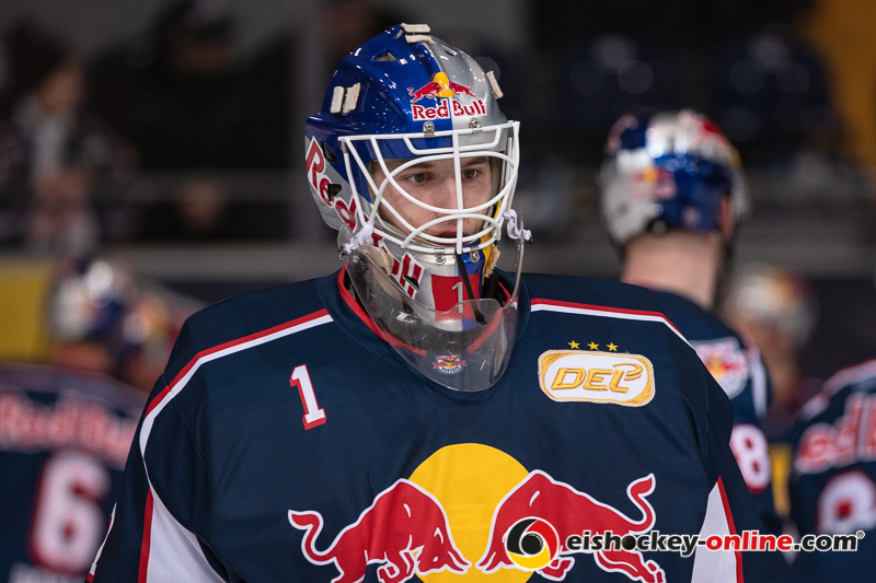 Daniel Allavena (Torwart, EHC Red Bull Muenchen) fungierte als Backup in der Hauptrundenbegegnung der Deutschen Eishockey Liga zwischen dem EHC Red Bull München und den Schwenninger Wild Wings am 04.01.2019.