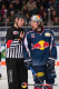 Maximilian Kastner (EHC Red Bull Muenchen) in Diskussion mit einem Hauptschiedsrichter in der Hauptrundenbegegnung der Deutschen Eishockey Liga zwischen dem EHC Red Bull München und den Schwenninger Wild Wings am 04.01.2019.