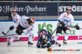 Marcel Kurth (Schwenninger Wild Wings), Mirko Sacher (Schwenninger Wild Wings) und Mirko Hoefflin (Schwenninger Wild Wings) gegen Mark Voakes (EHC Red Bull Muenchen) in der Hauptrundenbegegnung der Deutschen Eishockey Liga zwischen dem EHC Red Bull München und den Schwenninger Wild Wings am 04.01.2019.