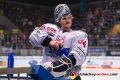 Dustin Strahlmeier (Torwart, Schwenninger Wild Wings) während eines Powerbreaks in der Hauptrundenbegegnung der Deutschen Eishockey Liga zwischen dem EHC Red Bull München und den Schwenninger Wild Wings am 18.10.2018.