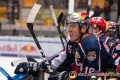 Jason Jaffray (EHC Red Bull Muenchen) auf der Bank in der Hauptrundenbegegnung der Deutschen Eishockey Liga zwischen dem EHC Red Bull München und den Schwenninger Wild Wings am 18.10.2018.