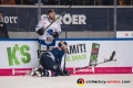 Fredrik Eriksson (Straubing Tigers) und Daryl Boyle (EHC Red Bull Muenchen) in der Hauptrundenbegegnung der Deutschen Eishockey Liga zwischen dem EHC Red Bull München und den Straubing Tigers am 18.11.2018.