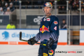 Blake Parlett (EHC Red Bull Muenchen) in der Hauptrundenbegegnung der Deutschen Eishockey Liga zwischen dem EHC Red Bull München und den Straubing Tigers am 29.11.2019.