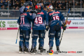 Konrad Abeltshauser (EHC Red Bull Muenchen), Mark Voakes (EHC Red Bull Muenchen), Jason Jaffray (EHC Red Bull Muenchen) und Trevor Parkes (EHC Red Bull Muenchen) bejubeln mit Chris Bourque (EHC Red Bull Muenchen) dessen Treffer zum 2:0 in der Hauptrundenbegegnung der Deutschen Eishockey Liga zwischen dem EHC Red Bull München und den Grizzlys Wolfsburg am 05.01.2020.