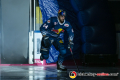 Trevor Parkes (EHC Red Bull Muenchen) bei der Einlaufshow in der Hauptrundenbegegnung der Deutschen Eishockey Liga zwischen dem EHC Red Bull München und den Grizzlys Wolfsburg am 11.10.2019.