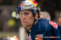 Keith Aulie (EHC Red Bull Muenchen) iin der Hauptrundenbegegnung der Deutschen Eishockey Liga zwischen dem EHC Red Bull München und den Grizzlys Wolfsburg am 11.10.2019.