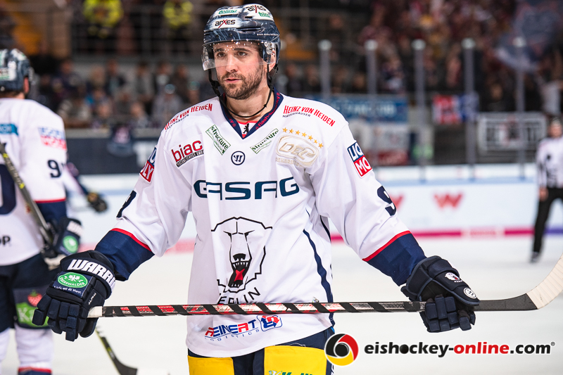 Danny Richmond (Eisbaeren Berlin) in der 3. Viertelfinalbegegnung in den Playoffs der Deutschen Eishockey Liga zwischen dem EHC Red Bull München und den Eisbären Berlin am 17.03.2019.