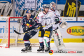 Maximilian Daubner (EHC Red Bull Muenchen) und Sean Backman (Eisbaeren Berlin) vor dem Tor von Kevin Poulin (Torwart, Eisbaeren Berlin) in der 3. Viertelfinalbegegnung in den Playoffs der Deutschen Eishockey Liga zwischen dem EHC Red Bull München und den Eisbären Berlin am 17.03.2019.