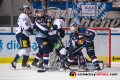 John Mitchell (EHC Red Bull Muenchen), Danny aus den Birken (Torwart, EHC Red Bull Muenchen) und Daryl Boyle (EHC Red Bull Muenchen) verteidigen gegen Marcel Noebels (Eisbaeren Berlin) und Andre Rankel (Eisbaeren Berlin) in der 5. Viertelfinalbegegnung in den Playoffs der Deutschen Eishockey Liga zwischen dem EHC Red Bull München und den Eisbären Berlin am 24.03.2019.