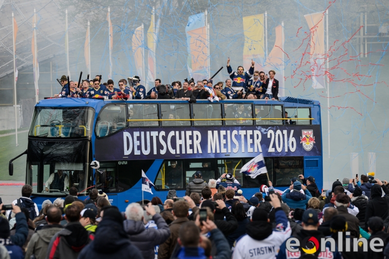 160425_Meisterfeier__HEI4648-E-Online