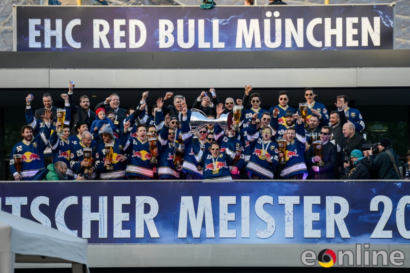 160425_Meisterfeier__HEI4765-E-Online