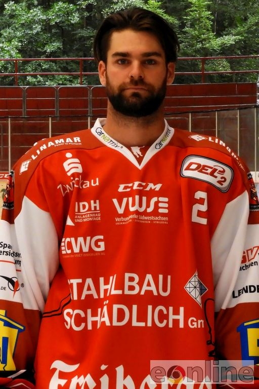 #02 Carl Hudson