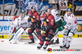 Markus Keller (Torwart, Augsburger Panther), John Rogl (Augsburger Panther) und Jaroslav Hafenrichter (Augsburger Panther) gegen Maximilian Kastner (EHC Red Bull Muenchen) und Yasin Ehliz (EHC Red Bull Muenchen) in der Hauptrundenbegegnung der Deutschen Eishockey Liga zwischen dem EHC Red Bull München und den Augsburger Panthern am 18.01.2019.